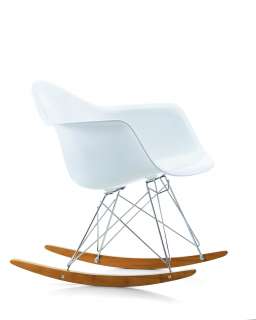 Vitra - Eames Plastic Armchair RAR, weiß, glanzchrom, Ahorn dunkel, Hopsak05dunkelgrau - weiß - indoor